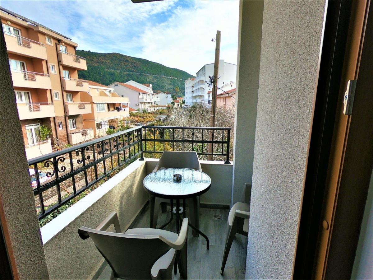 Martinovic Rooms Budva Bagian luar foto