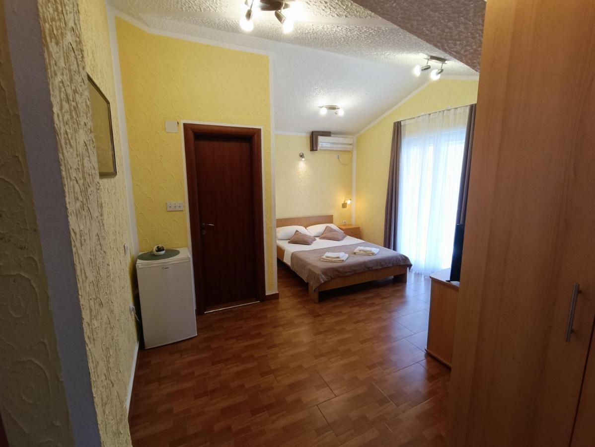 Martinovic Rooms Budva Bagian luar foto