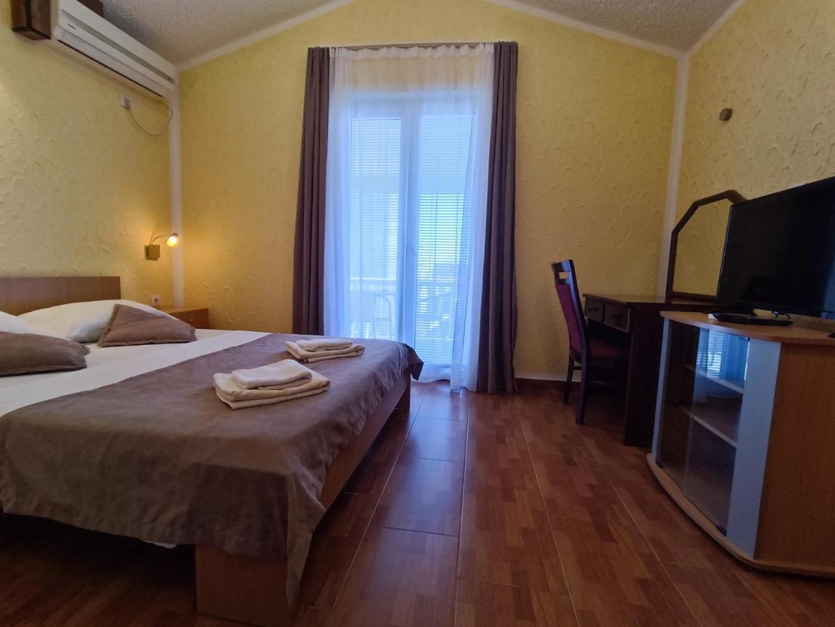 Martinovic Rooms Budva Bagian luar foto