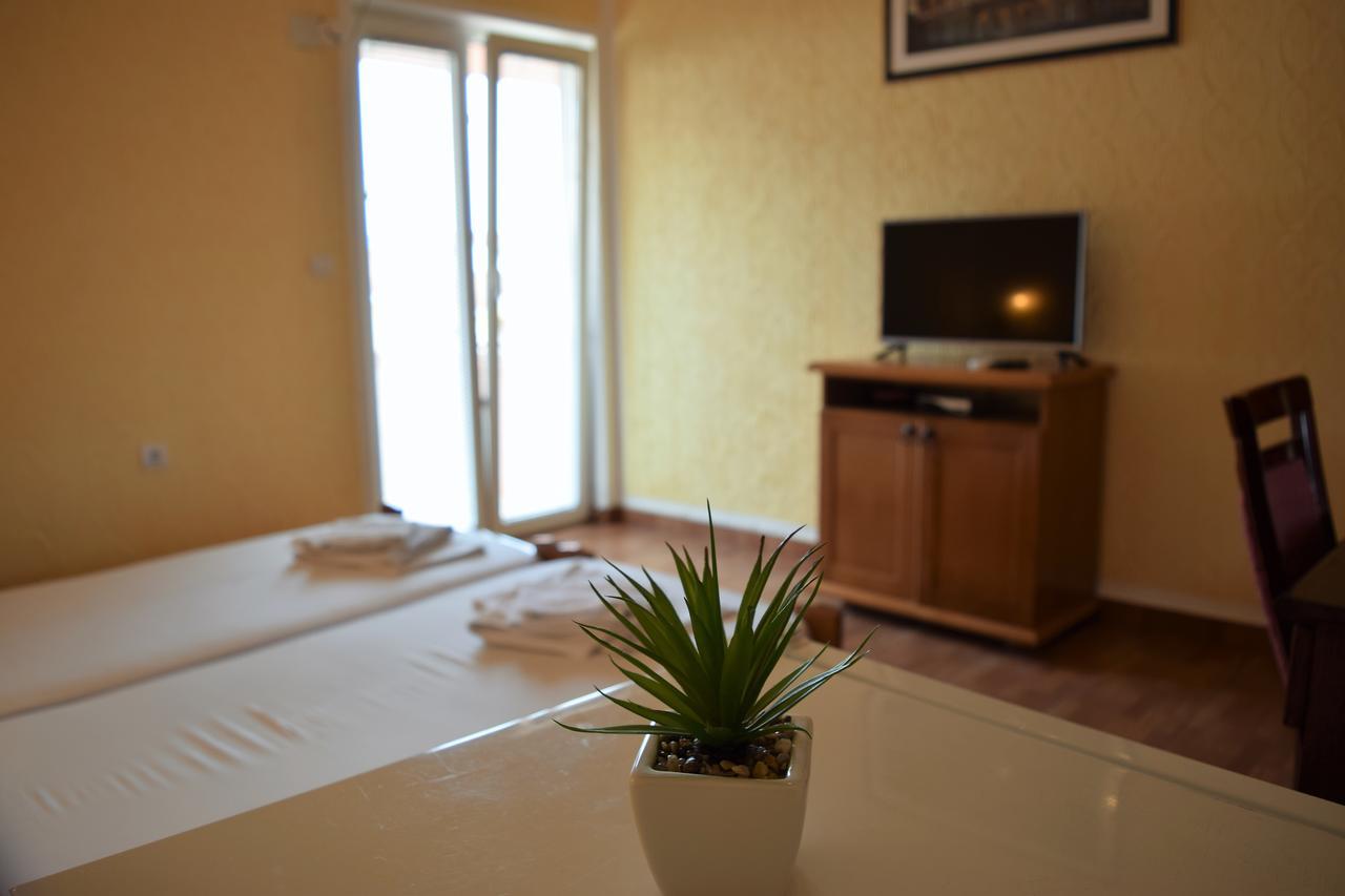 Martinovic Rooms Budva Bagian luar foto